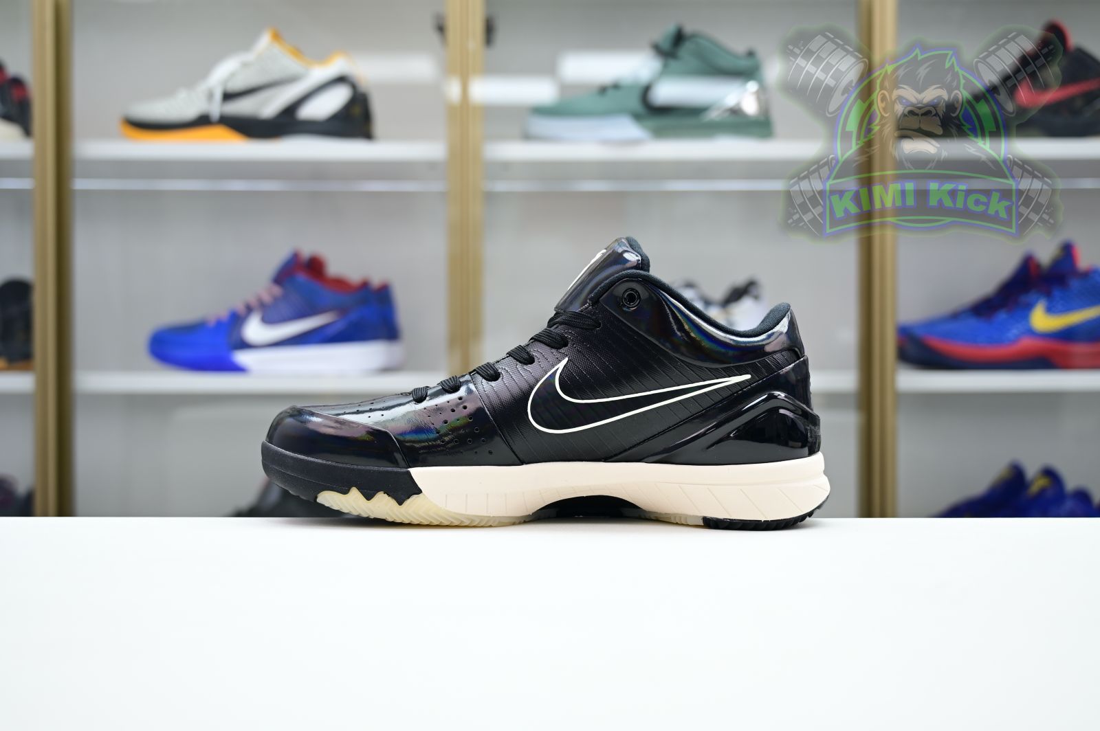 Kimi kick UNDEFEATED x Nike Zoom Kobe 4 Protro