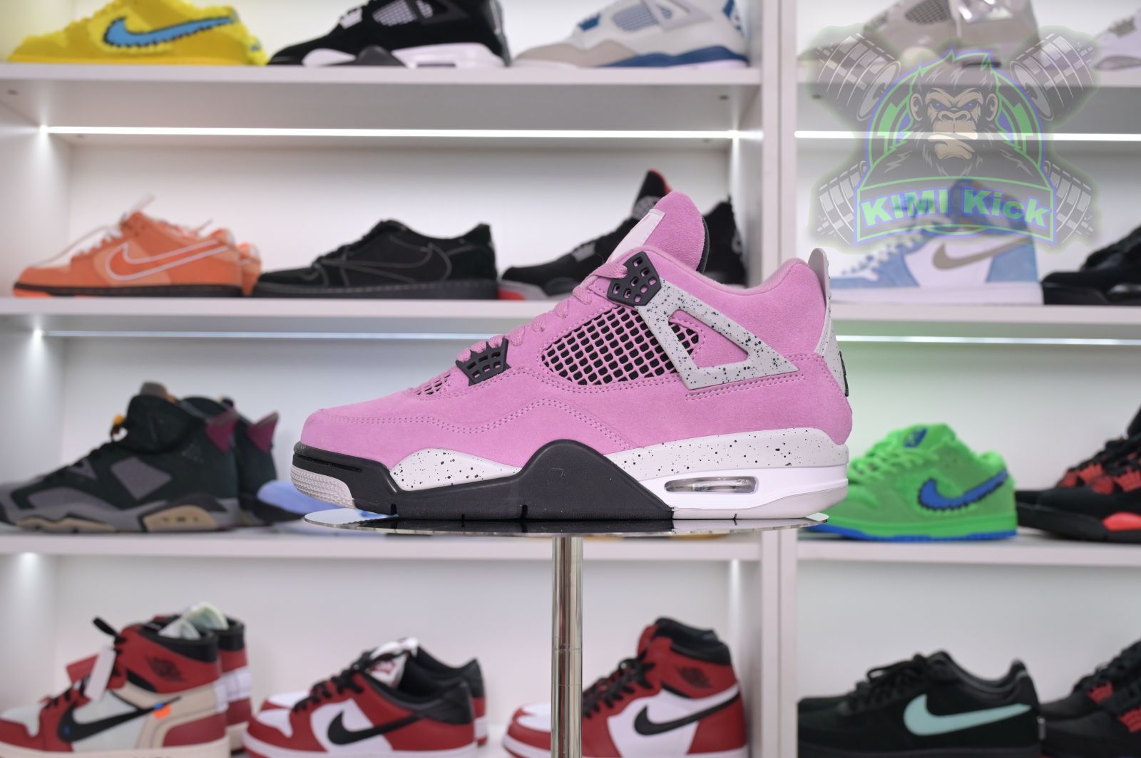 Kimi kick Jordan Air Jordan 4“Orchid”