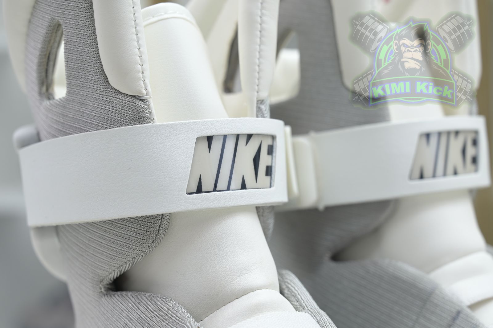 Kimi kick Nike Air MAG back to the future 2016