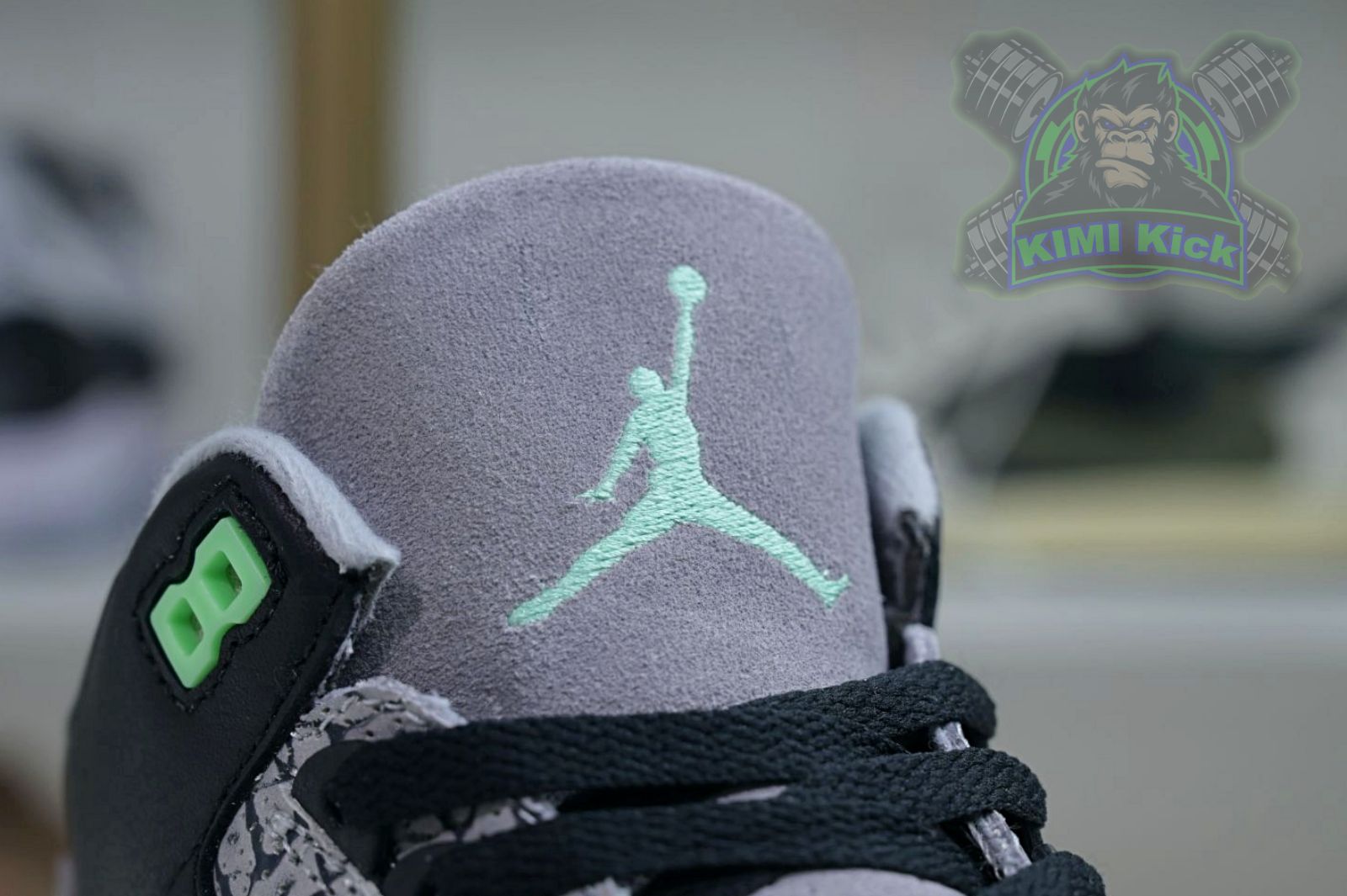 Kimi kick Air Jordan 3 Green Glow