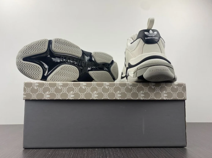 ADIDAS X BLCG TRIPLE S SNEAKER 710021 W3RN2 GoodFit 2497
