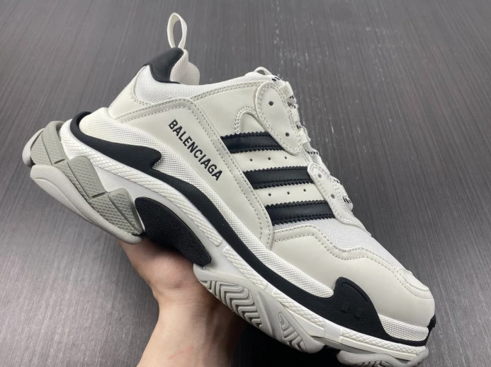 ADIDAS X BLCG TRIPLE S SNEAKER 710021 W3RN2 GoodFit 2497