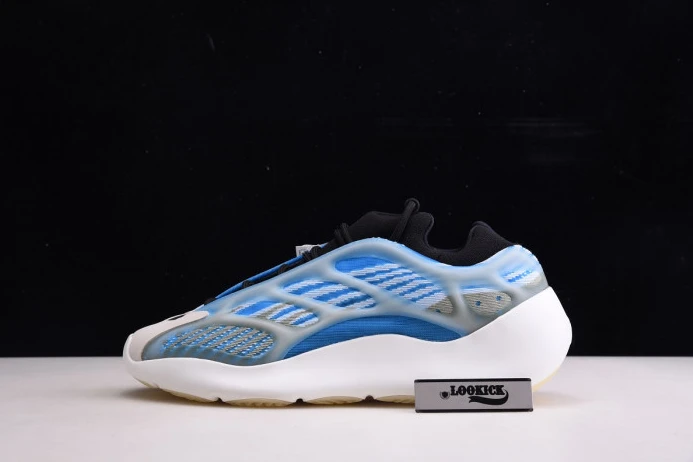 ADIDAS YEEZY 700 V3 GLOW IN THE DARK G UrbanStyle 379