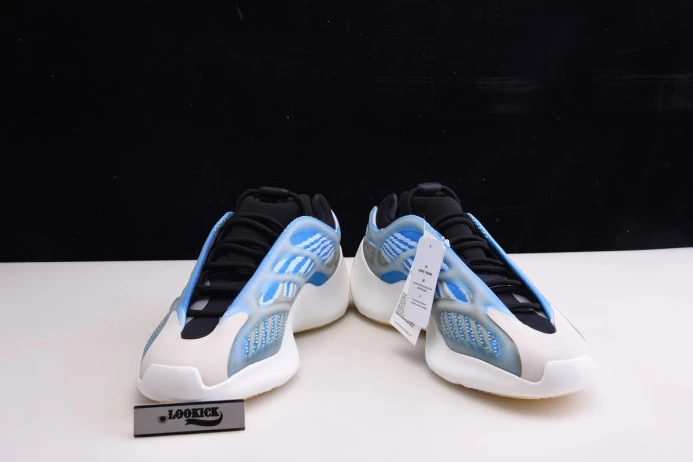 ADIDAS YEEZY 700 V3 GLOW IN THE DARK G UrbanStyle 379