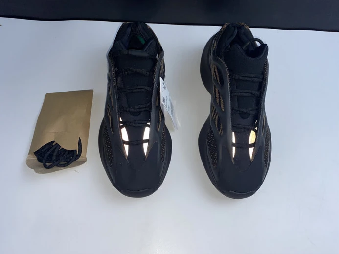 ADIDAS YEEZY 700 V3 GY EasyMatch 359
