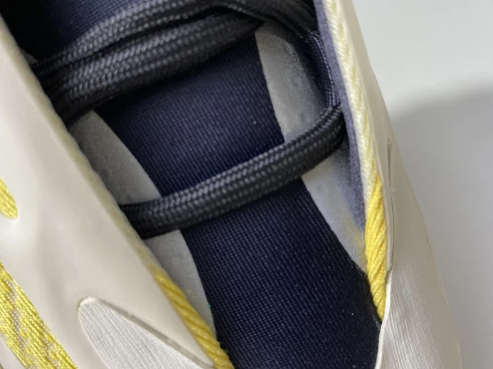 ADIDAS YEEZY 700 V3 SRPHYM"G Trendy 365