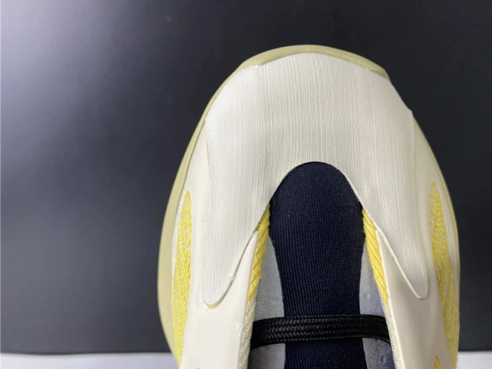 ADIDAS YEEZY 700 V3 SRPHYM"G Trendy 365