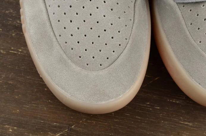 ADIDAS YEEZY 750 BOOST LIGHT GREY GUM GLOW DARK BB Affordable 381