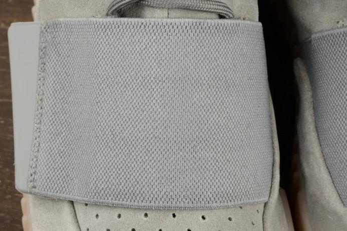 ADIDAS YEEZY 750 BOOST LIGHT GREY GUM GLOW DARK BB Affordable 381