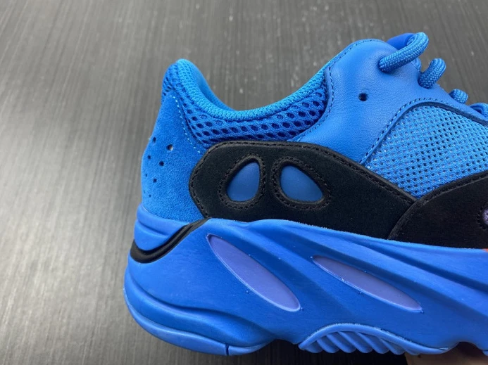 ADIDAS YEEZY BOOST 700 HI-RES BLUE HP WellDesigned 368