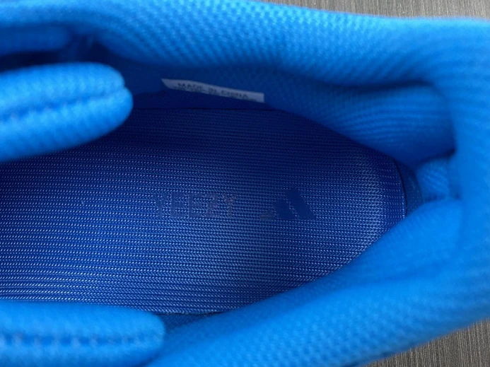 ADIDAS YEEZY BOOST 700 HI-RES BLUE HP WellDesigned 368