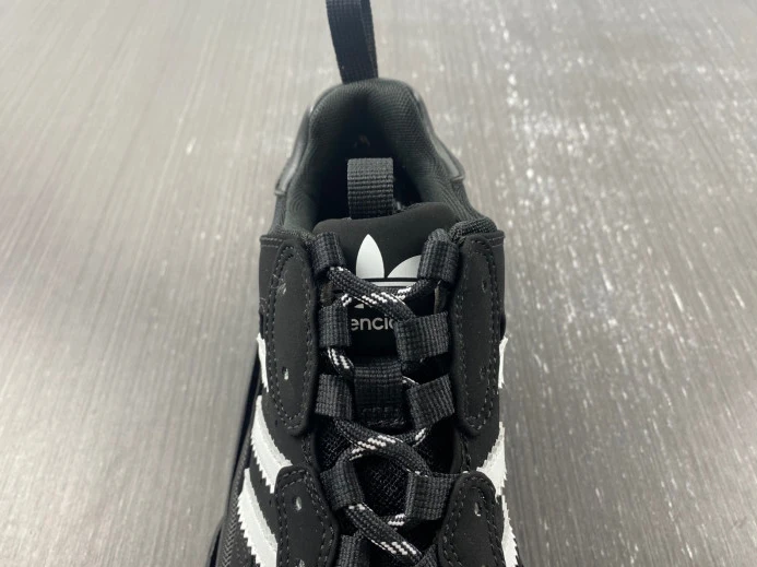 ADIDAS x BLCG TRIPLE S SNEAKER 712754 W2FW1 EasyMatch 2489