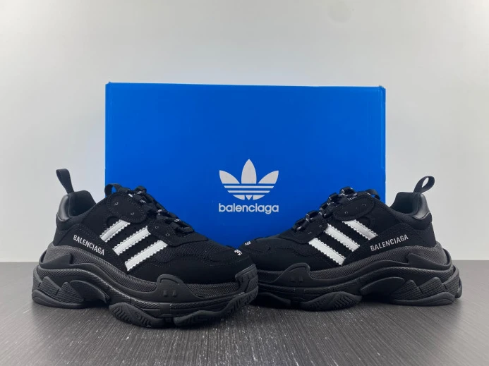 ADIDAS x BLCG TRIPLE S SNEAKER 712754 W2FW1 EasyMatch 2489