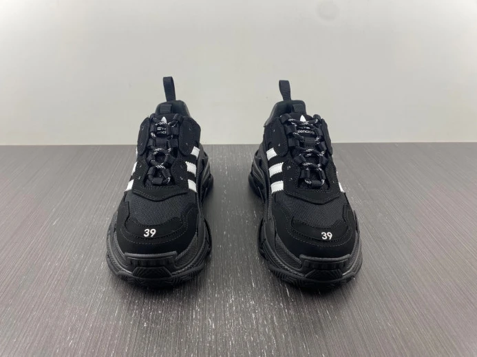 ADIDAS x BLCG TRIPLE S SNEAKER 712754 W2FW1 EasyMatch 2489