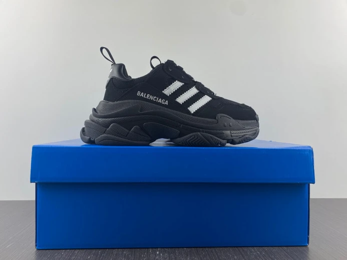 ADIDAS x BLCG TRIPLE S SNEAKER 712754 W2FW1 EasyMatch 2489