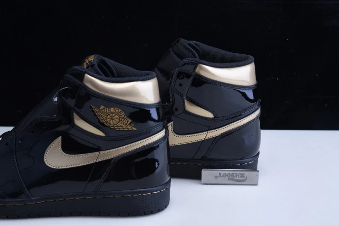 AIR JORDAN 1 RETRO HIGH BLACK METALLIC GOLD (2020) 555088- TopPick 846