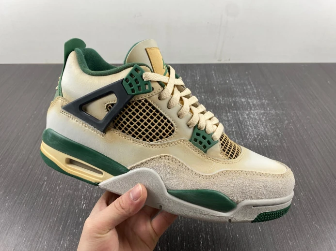 AIR JORDAN 4 "DRAGON YEAR" CUSTOM DC7770- Affordable 535