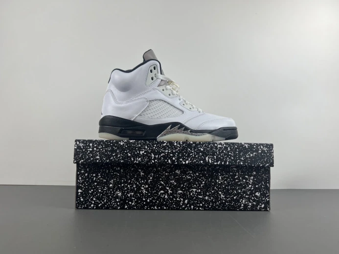 AIR JORDAN 5 RETRO 'WHITE BLACK' DD0587- EasyMatch 565