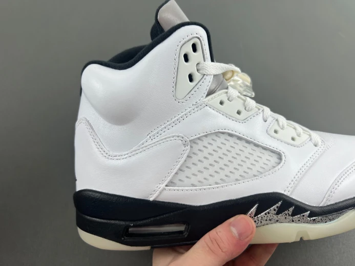 AIR JORDAN 5 RETRO 'WHITE BLACK' DD0587- EasyMatch 565