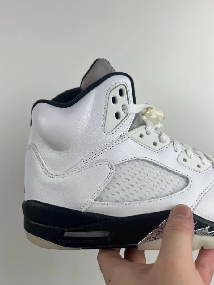 AIR JORDAN 5 RETRO 'WHITE BLACK' DD0587- EasyMatch 565