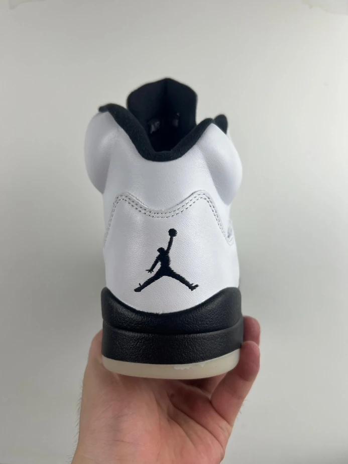 AIR JORDAN 5 RETRO 'WHITE BLACK' DD0587- EasyMatch 565