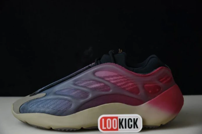Adidas Yeezy 700 V3 Fade Carbon GW Trendy 373