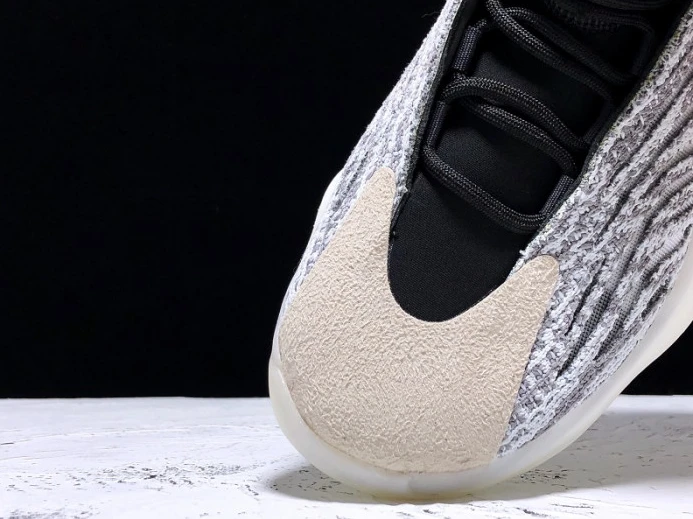 Adidas Yeezy Basketball Quantum EG AllSeason 414