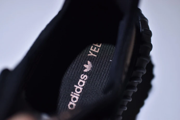 Adidas Yeezy Boost 350 V2 Black Copper BY Trendy 437