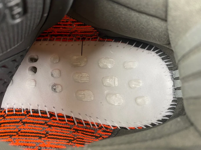 Adidas Yeezy Boost 350 V2 Carbon Beluga HQ TopPick 327