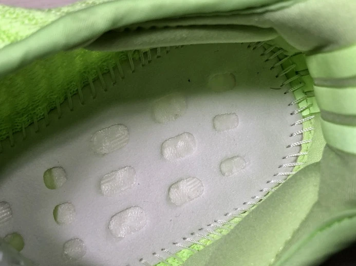 Adidas Yeezy Boost 350 V2 Glow in the Dark EG UrbanStyle 331
