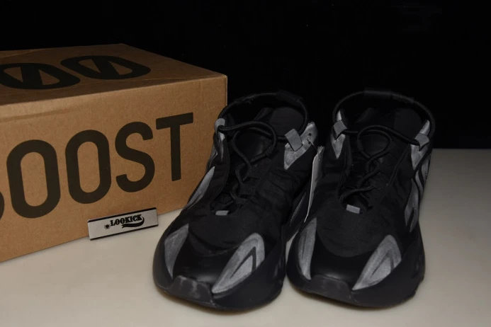 Adidas Yeezy Boost 700 MNVN Triple Black FV GoAnywhere 473