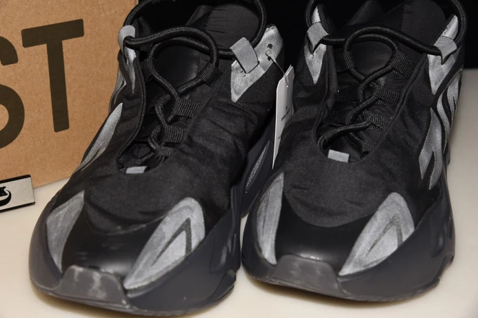 Adidas Yeezy Boost 700 MNVN Triple Black FV GoAnywhere 473