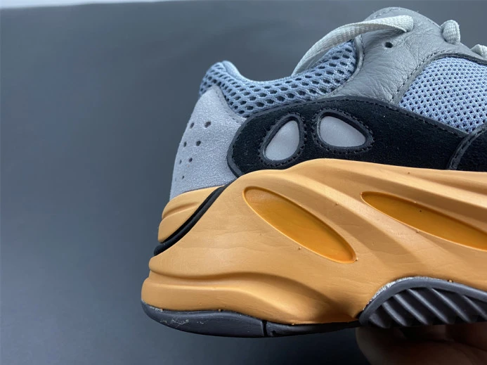 Adidas Yeezy Boost 700 V2 Sun GW WellDesigned 376