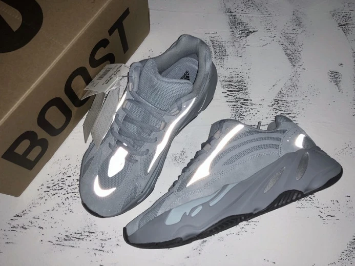 Adidas Yeezy Boost 700 v2 Hospital Blue FV SmartChoice 474