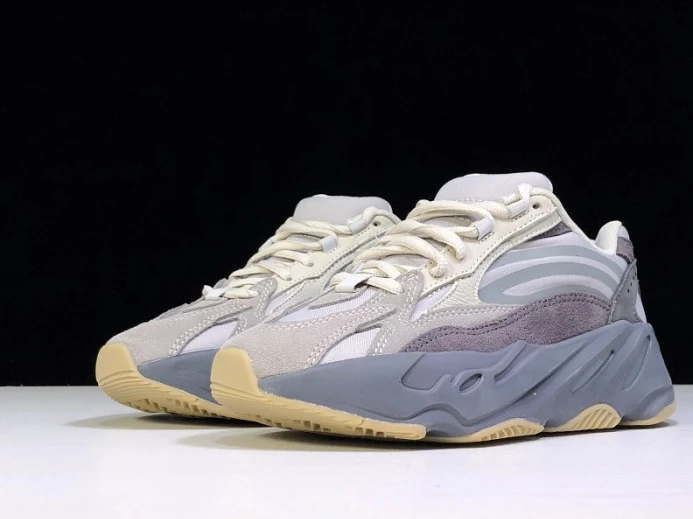 Adidas Yeezy Boost 700 v2 Tephra FU ModernLook 468