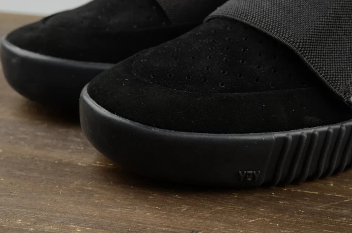 Adidas Yeezy Boost 750 Triple Black Cblack BB WellDesigned 377