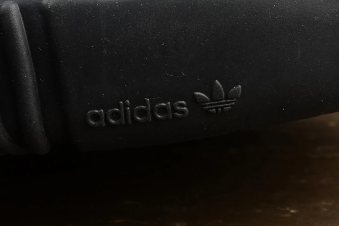 Adidas Yeezy Boost 750 Triple Black Cblack BB WellDesigned 377
