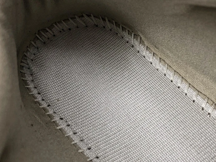Adidas Yeezy Desert Rat 500 Blush DB AllSeason 378