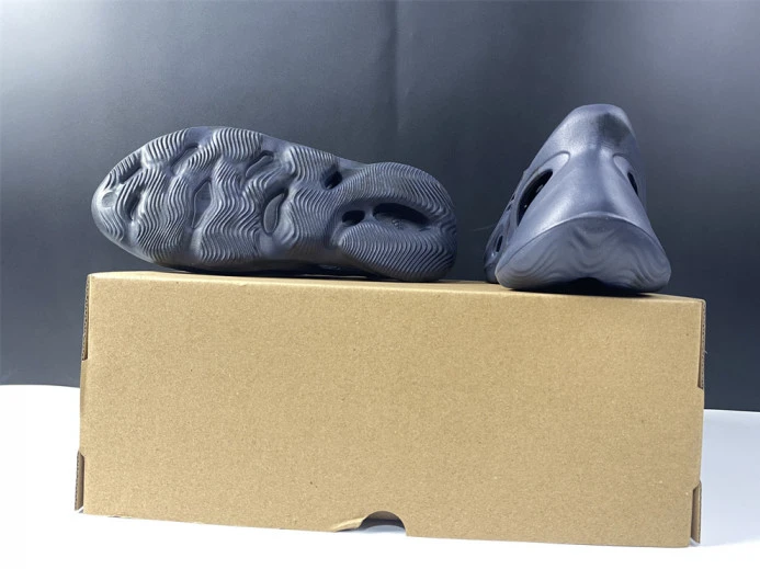Adidas Yeezy Foam RNNR Mineral Blue GV Affordable 402