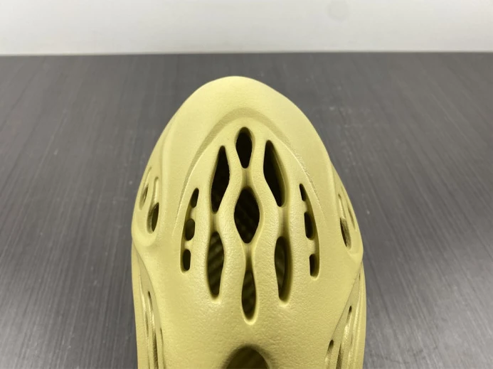 Adidas Yeezy Foam RNNR Sulfur GV BestValue 387