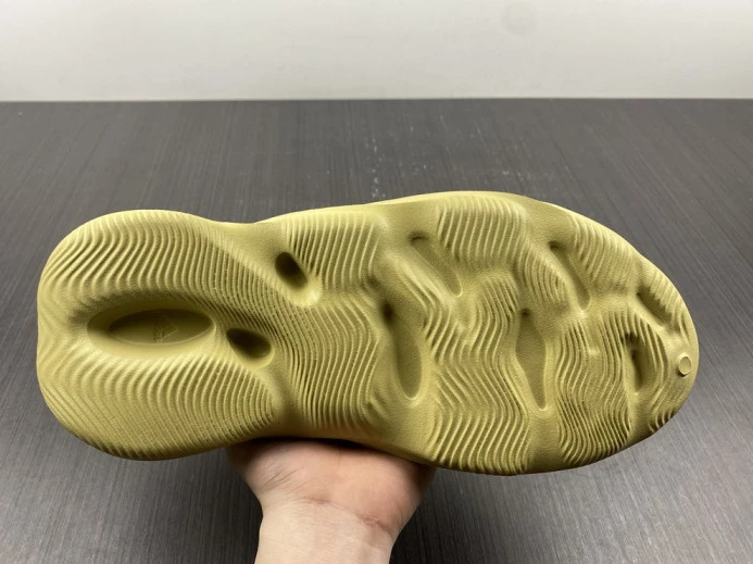 Adidas Yeezy Foam RNNR Sulfur GV BestValue 387