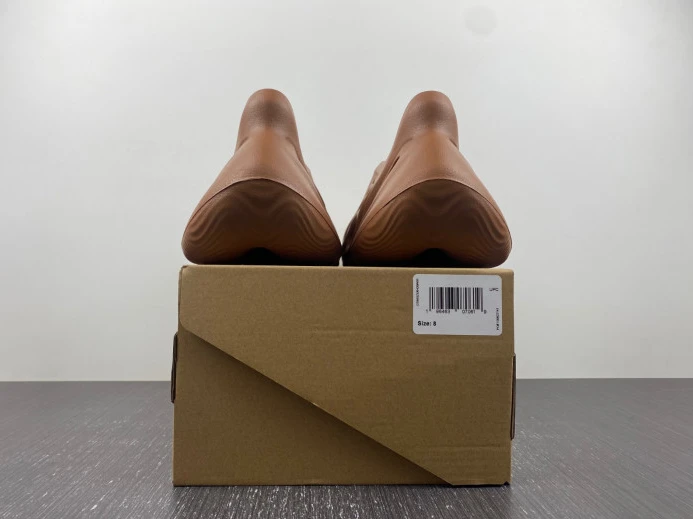 Adidas Yeezy Foam RNR Clay Red HP GoAnywhere 399