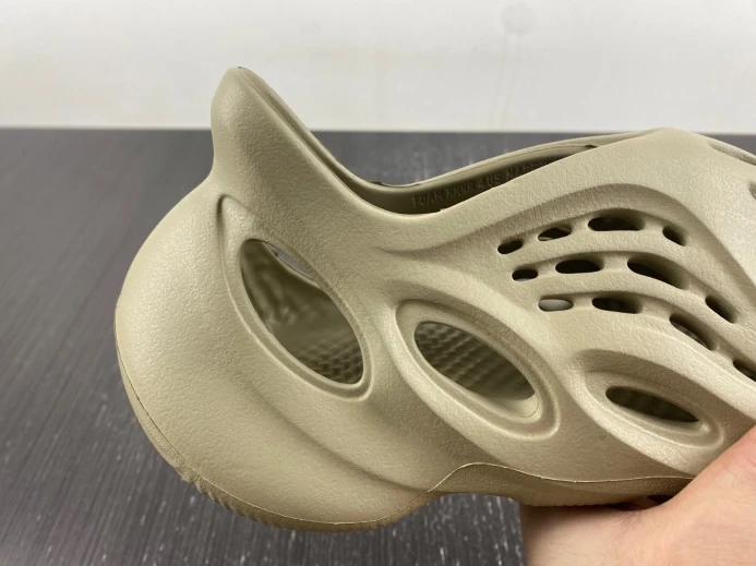 Adidas Yeezy Foam RNR Stone Salt GV TopPick 405