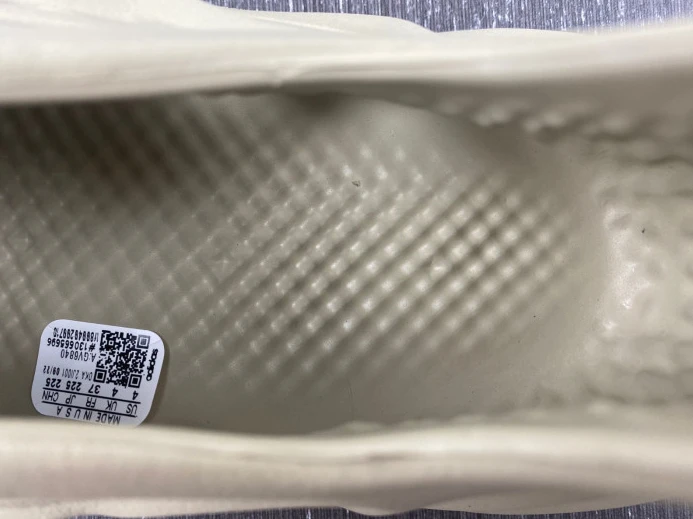 Adidas Yeezy Foam RNR Stone Salt GV TopPick 405