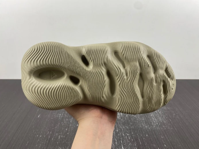 Adidas Yeezy Foam RNR Stone Salt GV TopPick 405