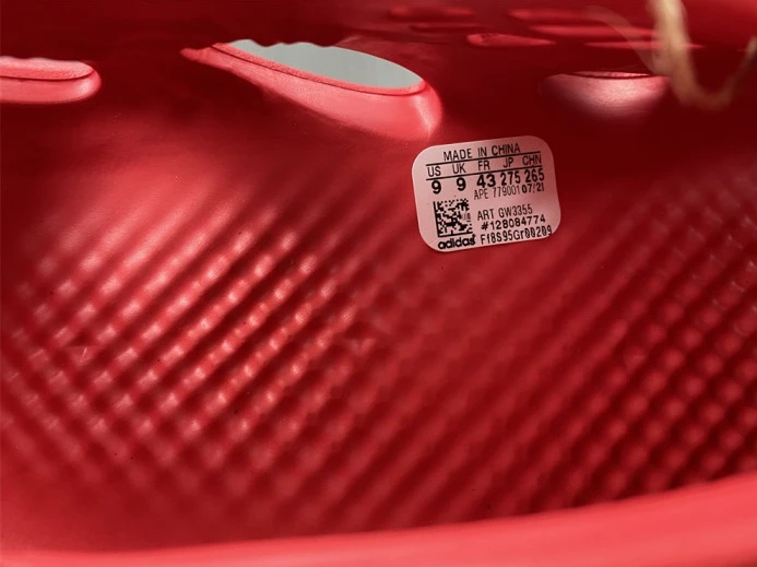 Adidas Yeezy Foam Red CW Comfortable 400