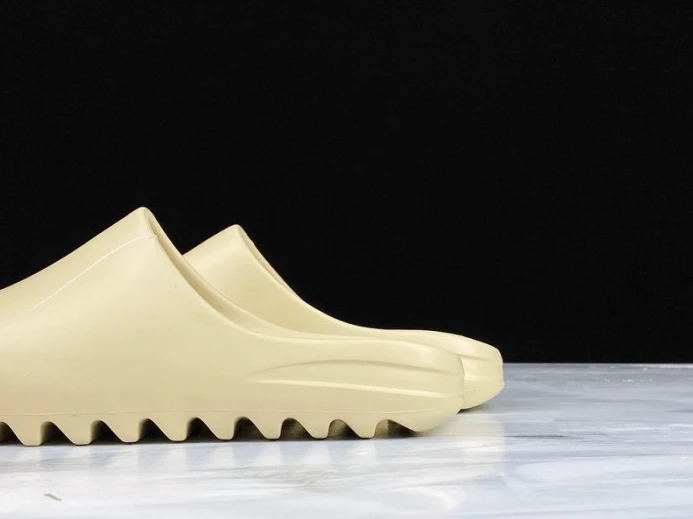 Adidas Yeezy Slide Bone FW ModernLook 485