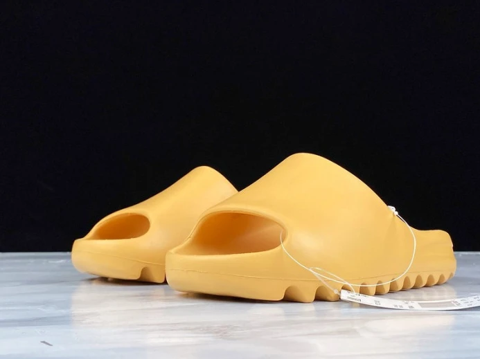 Adidas Yeezy Slide Desert Sand FW Comfortable 486