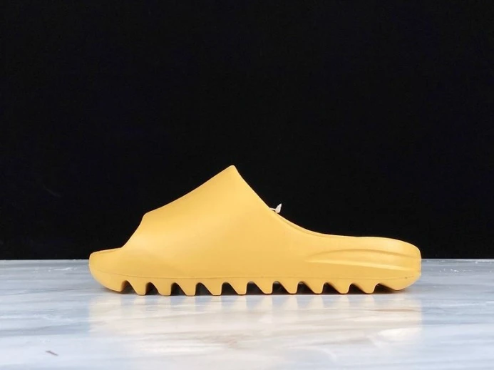 Adidas Yeezy Slide Desert Sand FW Comfortable 486