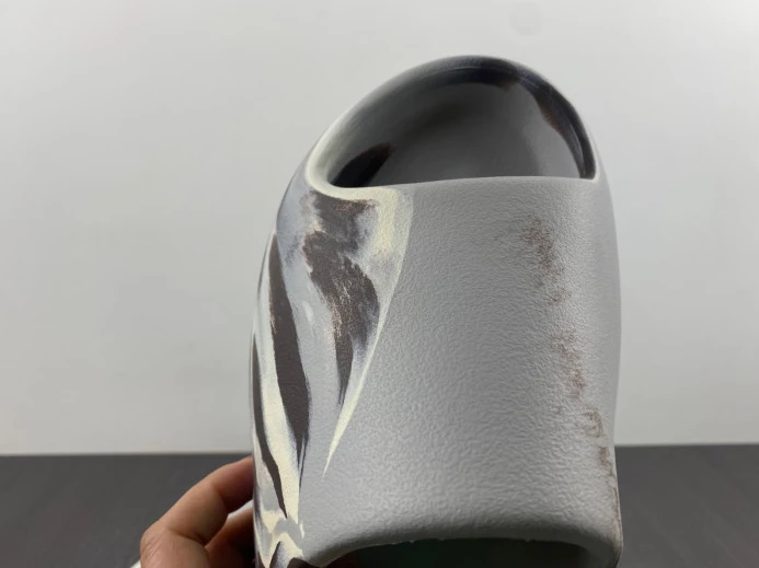 Adidas Yeezy Slide GZ SportInspired 385